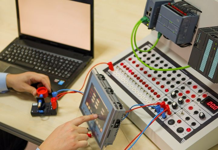 Programmable Logic Controllers Insights: Key Functions in Modern Manufacturing