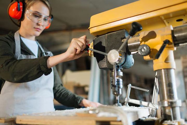 Drilling and Milling Machines Overview of Precision Machining Applications